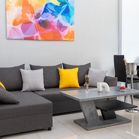 H4 Art Sparta Apartment Exterior photo