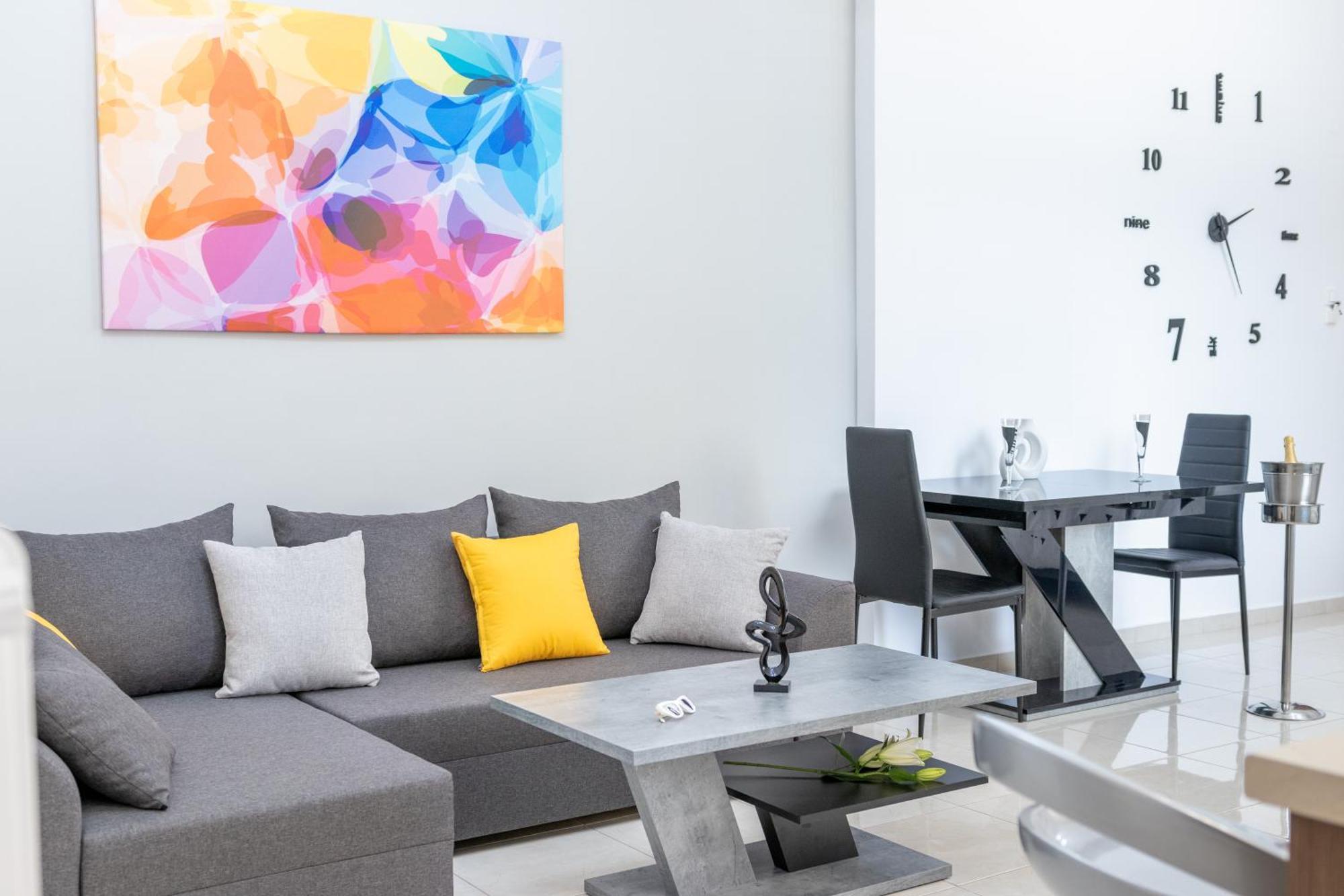 H4 Art Sparta Apartment Exterior photo